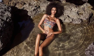 Khó rời mắt khỏi đường cong tuyệt mỹ của chân dài 9x Imaan Hammam