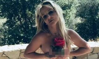 Britney Spears đăng ảnh bán nude táo bạo, tiết lộ lý do thích khoe ‘da thịt’