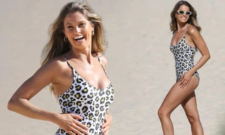 Siêu mẫu Natalie Roser khoe dáng đẹp như mộng với áo tắm