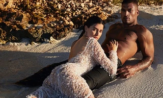 'Mỹ nhân nóng bỏng nhất Canada' tình tứ bên chồng cầu thủ khiến fan ghen tị