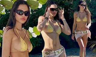 Nàng mẫu 20 tuổi Amelia Hamlin tung ảnh gợi cảm với bikini bé xíu