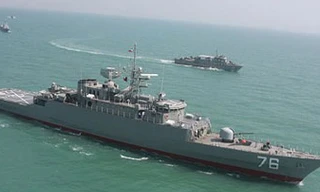 Iran 'trình làng' tàu khu trục tự chế