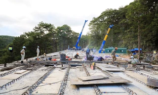 Sắp thông xe toàn tuyến đèo đẹp và hiểm trở bậc nhất Việt Nam 