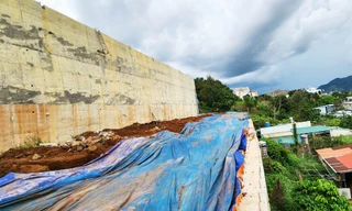 Ta luy không phép khiến chủ tịch phường bị đình chỉ được tháo dỡ