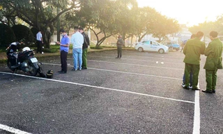 Tài xế taxi tử vong trong tư thế treo cổ tại quảng trường TP Bảo Lộc