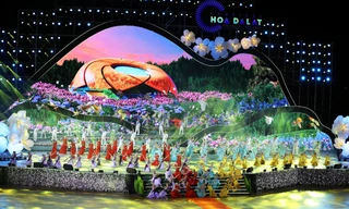 Biển người tham dự lễ khai mạc Festival hoa Đà Lạt