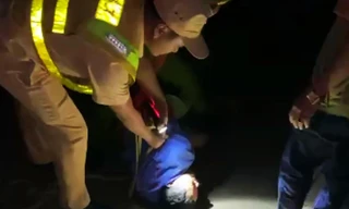 Tài xế uống rượu, bỏ chạy 100km bị khống chế