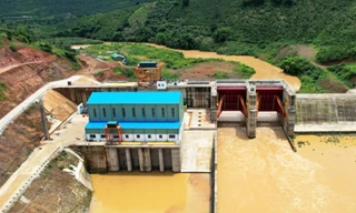 Chủ nhà máy thủy điện bị xử phạt vì chiếm dụng đất công 