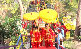 Hàng nghìn người dự lễ Giỗ Tổ Hùng Vương trên núi Phụng hoàng Đà Lạt