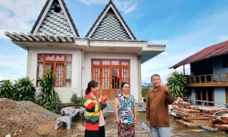 Thương binh Ha Tin sản xuất giỏi, hiến đất mở rộng đường làng