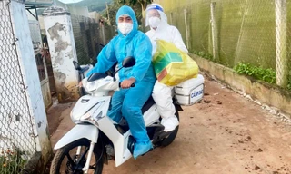 Cán bộ y tế hoạt động lưu động tại vùng xa