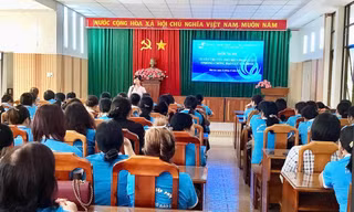 Tăng cường đối thoại, tận dụng mạng xã hội để tuyên truyền bình đẳng giới 