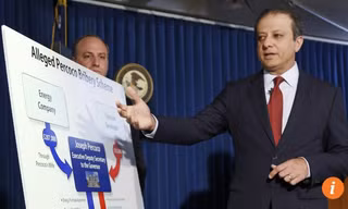Cựu công tố viên Preet Bharara bị sa thải sau ba cú điện thoại của ông Trump