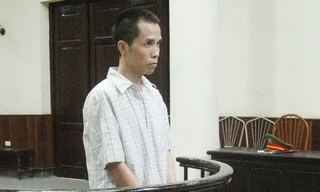 Cạn tình, chồng tẩm xăng thiêu sống vợ