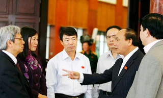 Nóng bỏng lạm phát, tai nạn giao thông