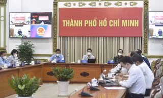 TPHCM lập Ban chỉ đạo phòng chống COVID-19 và phục hồi kinh tế 