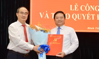 Thành ủy TPHCM trao các quyết định về nhân sự