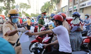 Ca nhiễm tăng, TPHCM khẩn cấp yêu cầu hạn chế tụ tập, đến nơi đông người