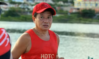Ông Đoàn Ngọc Hải hoàn thành đường chạy Tiền Phong Marathon