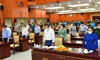 Nhà thờ, chùa đánh chuông tưởng niệm người mất do COVID-19 