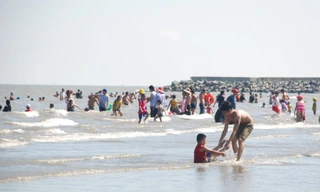 TPHCM cảnh báo thời tiết nguy hiểm trên biển 