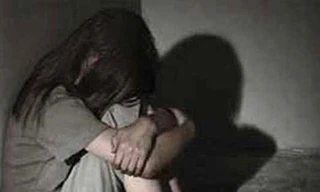 Nữ sinh lớp 12 bị cha ruột cưỡng hiếp nhiều năm