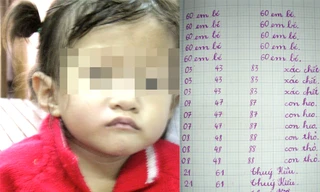 Bảo mẫu dạy trẻ viết chữ đẹp bằng cách ghi đề