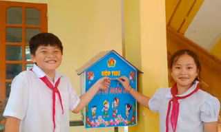 Đội viên hào hứng với hộp thư 'Điều em muốn nói'