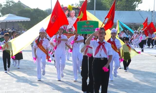 Màn đồng diễn đặc sắc của đội viên nhi đồng mừng Quốc khánh 2/9