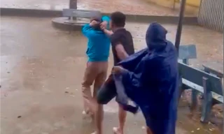 Xác minh thông tin nam phụ huynh xông vào trường hành hung nữ giáo viên tiểu học