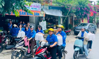 Tuổi trẻ Nghệ An tiếp sức kỳ thi tuyển sinh lớp 10: Hàng trăm suất cơm nghĩa tình tặng sĩ tử 