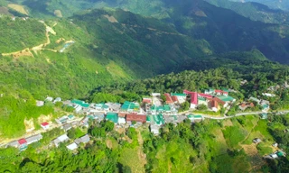 Livestream trên facebook rồi chửi bới, dọa đánh cán bộ xã