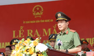 Bộ trưởng Bộ Công an dự Lễ ra mắt Lực lượng bảo vệ an ninh trật tự cơ sở tỉnh Nghệ An