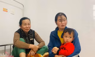 Lời kể của nhân chứng tìm thấy cháu bé 2 tuổi mất tích dưới khe cạn nước