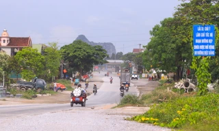 Nham nhở quốc lộ nghìn tỷ 'rùa bò' nhiều năm 