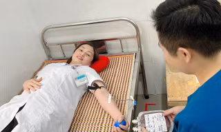 7 y, bác sĩ hiến máu cứu sống bệnh nhân rơi từ vách núi nguy kịch