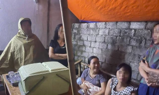 Bé gái sơ sinh bị bỏ lại cùng bức tâm thư trước cổng nhà vợ chồng hiếm muộn