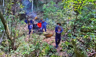 Băng rừng, vượt núi tìm hài cốt liệt sĩ hy sinh tại Lào