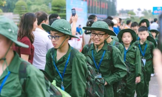 400 chiến sĩ nhí trải nghiệm khóa huấn luyện ‘Học kỳ trong Quân đội’