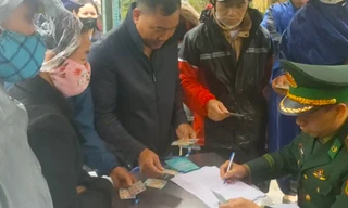 Hàng nghìn người ở biên giới Việt - Lào lần đầu được cấp thẻ đi chợ