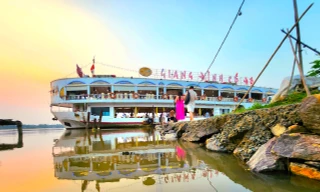 Đi thuyền trên sông nghe ca trù, ví giặm