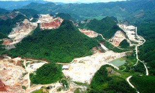 Nhìn từ trên cao những vạt rừng loang lổ ở thủ phủ khoáng sản Quỳ Hợp