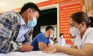 Phạt nặng công ty không tổ chức khám bệnh cho công nhân