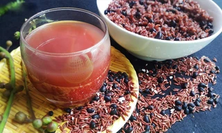 Có nên uống nước đậu đen, gạo lứt, táo đỏ hằng ngày thay nước lọc?