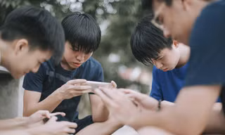 Cha mẹ nên làm gì khi con nghiện game?