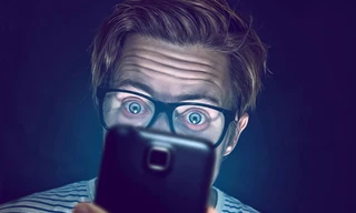 Bác sỹ chỉ cách chống khô mắt do ngồi lâu trong phòng máy lạnh