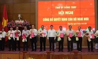 Đồng Tháp trao quyết định nghỉ hưu cho 39 cán bộ chủ chốt tỉnh