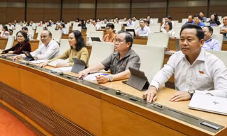 Quyết sách lịch sử: Chính quyền địa phương hai cấp 