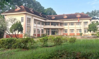 Nhiều trụ sở công ở Bình Dương bỏ trống sau hơn 10 năm di dời