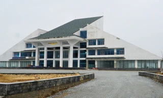  Huyện sáp nhập, dự án trung tâm văn hóa gần 70 tỷ đồng vẫn dở dang